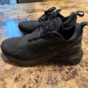 Nike Women’s Black Air Max 270